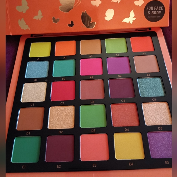 BRAND NEW ABH Norvina Palette Volume 3 - Picture 5 of 8